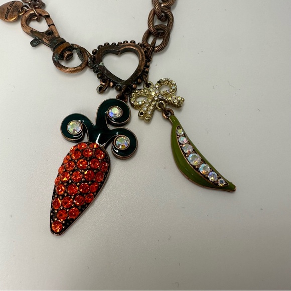 Rare Betsey Johnson! Vintage Crystal Vegetable Charm Bracelet - Picture 9 of 11